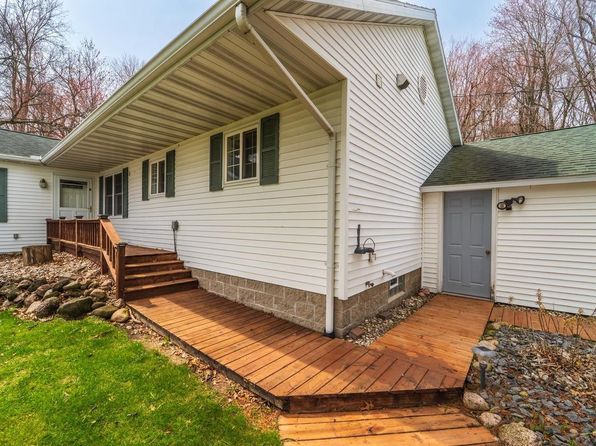 8385 6TH STREET, Amherst Junction, WI 54407