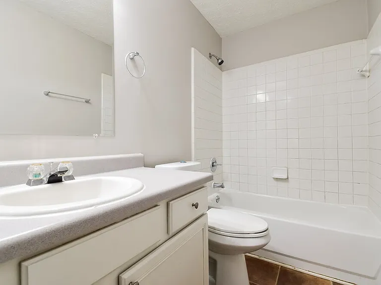 3791 Landgraf Cv — Photo 19