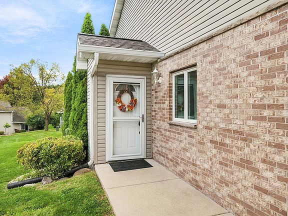 4th image of 2518 Reynolds Manor Dr #1
