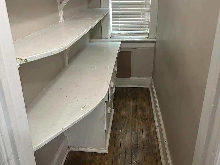 1024 E Pearson St — Photo 7