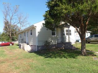 1063 Nottoway St, Petersburg, VA 23803