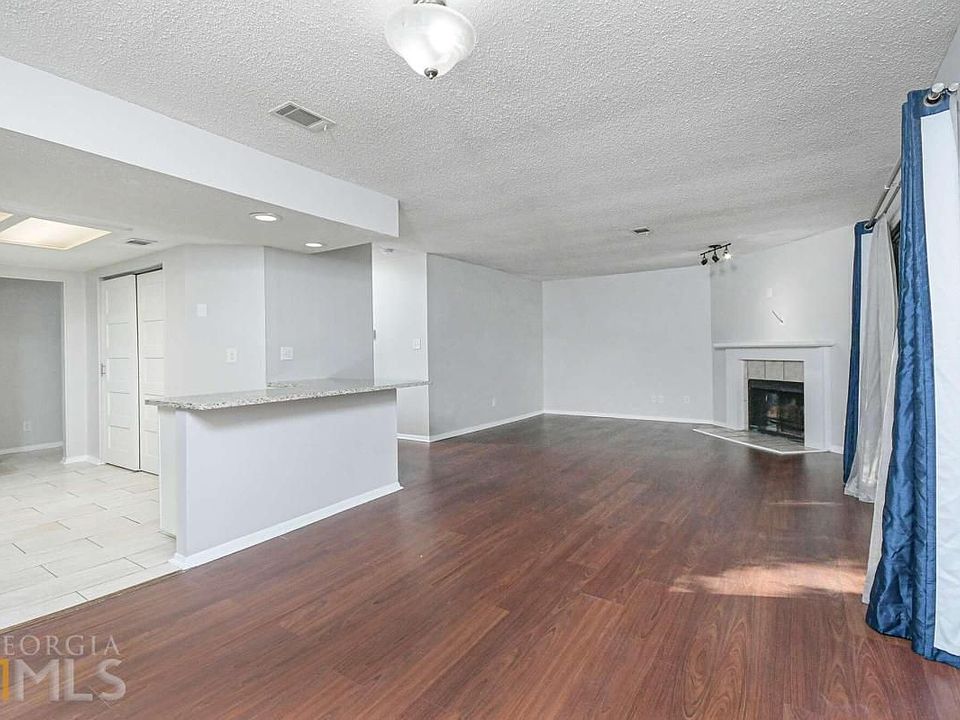 1st image of 746 Brentwood Pl