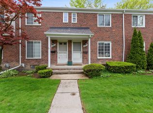 22919 Allen Ct, Saint Clair Shores, MI 48080