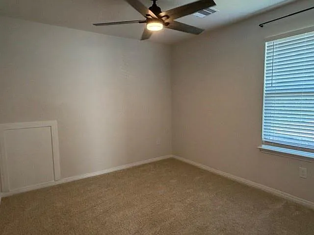 101 Lbj Ln — Photo 12
