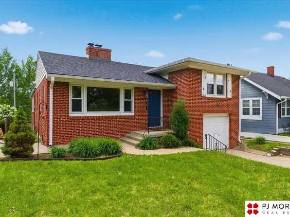 6315 Pacific St, Omaha, NE 68106