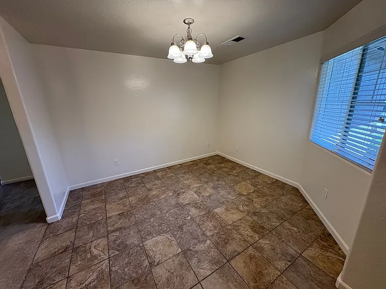 4704 W Rialto Ave — Photo 15