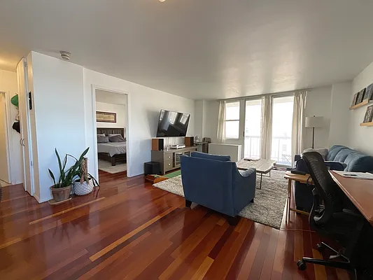 Rented by Compass | media 13