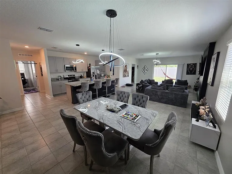 559 Wayland Dr — Photo 15