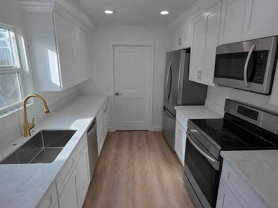 AI generated appliances. New appliances will be purchased and installed by Owner prior to move in.