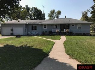 42145 120th St, Blue Earth, MN 56013