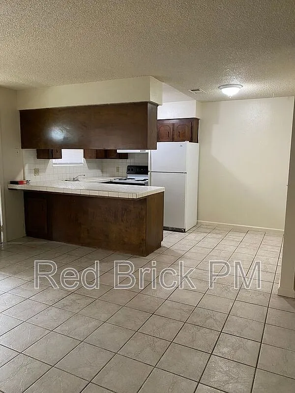 1 bed, 1.0 bath, 650 sqft, $950 — Photo 3