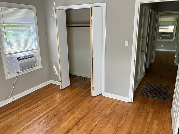 5th image of 1003 W Saint Louis St