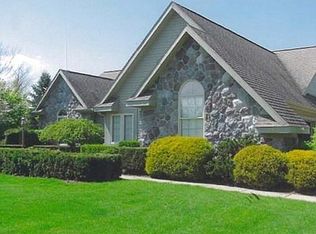 3987 Warren Ct, Ann Arbor, MI 48105