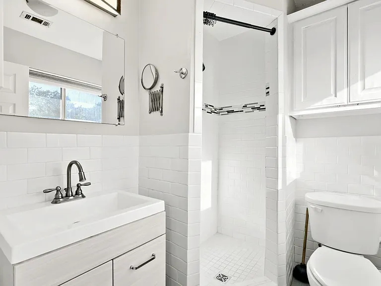 5716 Wellington Dr — Photo 14