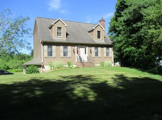 43 Beach St, Middleboro, MA 02346