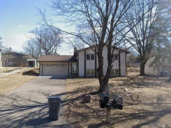 2740 Norwood Ln N, Plymouth, MN 55441