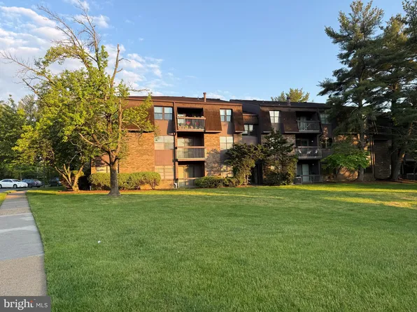 1823 Old Stone Mill Dr, Cranbury, NJ 08512