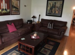 140 Harrison St APT 2W, Oak Park, IL 60304