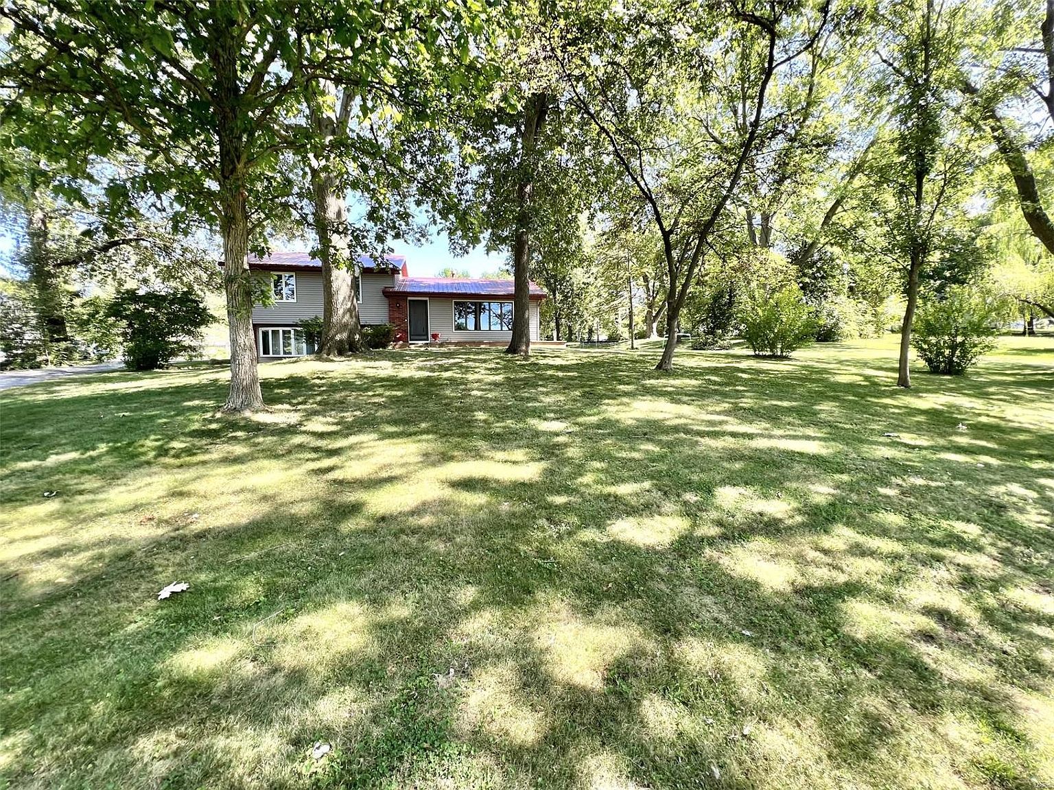 1275 Halls Ln, Hillsboro, IL 62049 MLS 23056614 Zillow