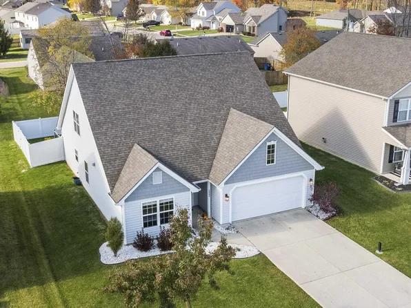 2003 Black Bear Dr, Fort Wayne, IN 46808