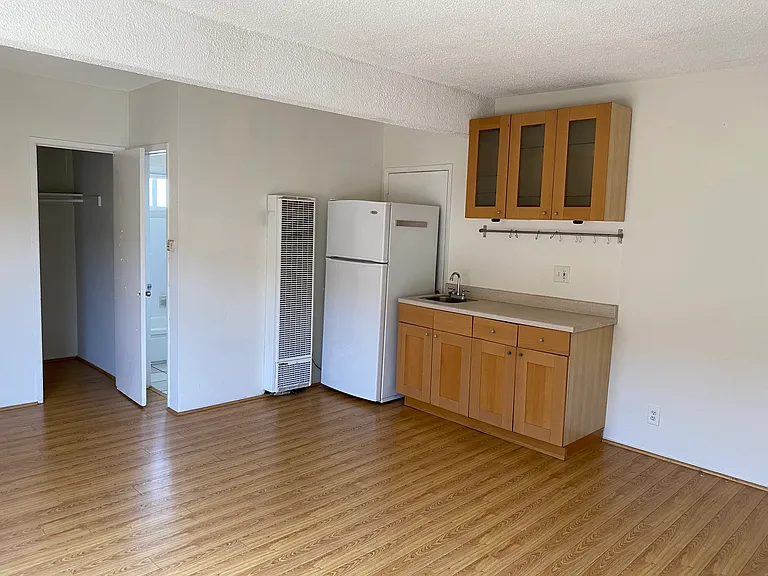11610 Iowa Ave #11 — Photo 3