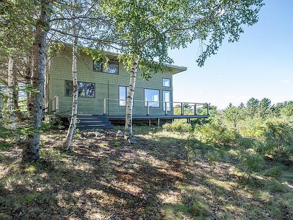 4th image of 256 Sand Point Road