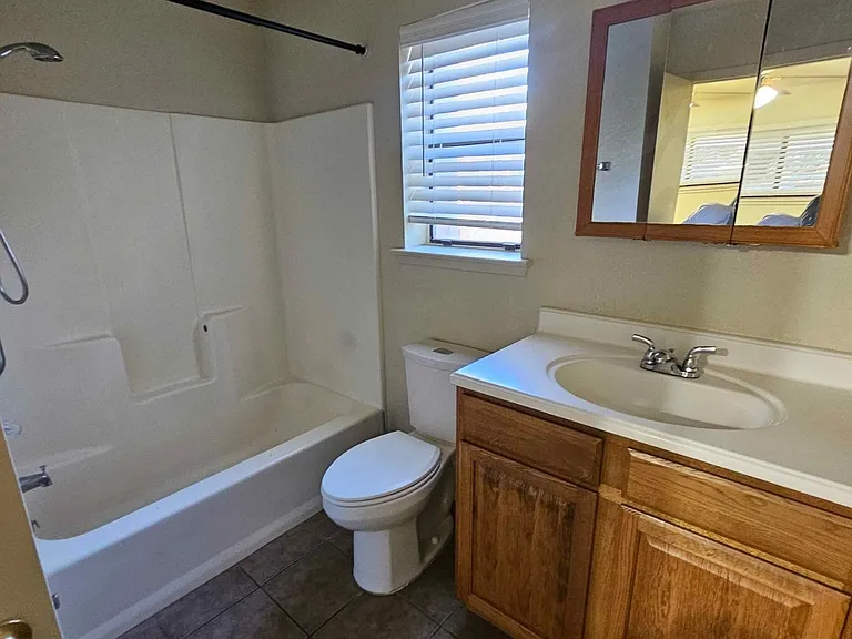 115 S Evergreen Rd #3 — Photo 7
