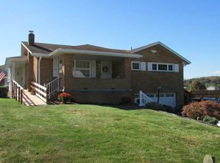 201 Clover Dr, Elizabeth, PA