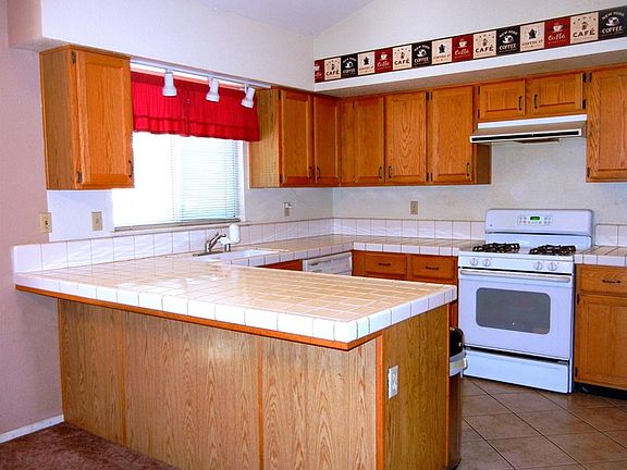 5th image of 1466 E Beringer Dr