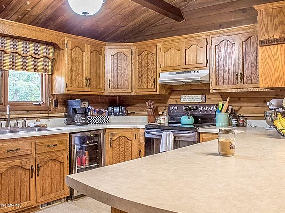 5th image of 36865 Oak Point Dr