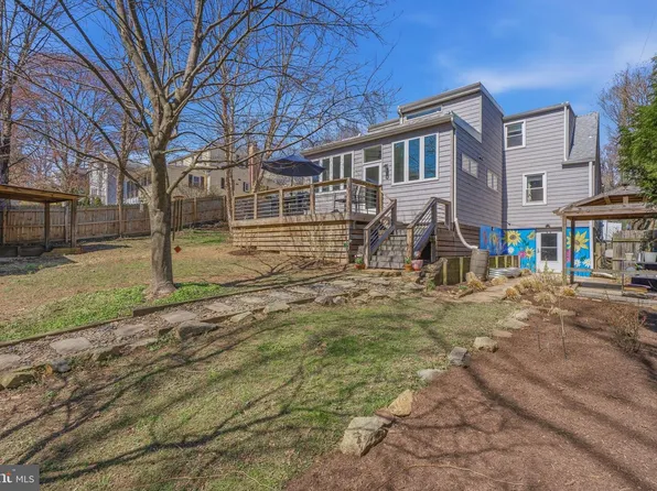 935 Litchfield Rd, Baltimore, MD 21239