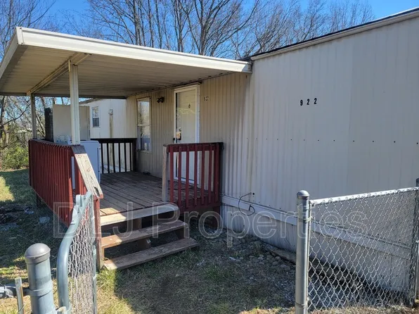 922 Palmer Ct, Kodak, TN 37764