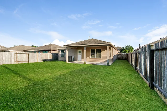 2107 Golden Topaz Dr — Photo 15