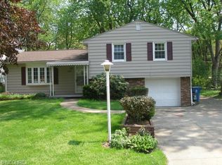 3065 Woburn Dr, Akron, OH