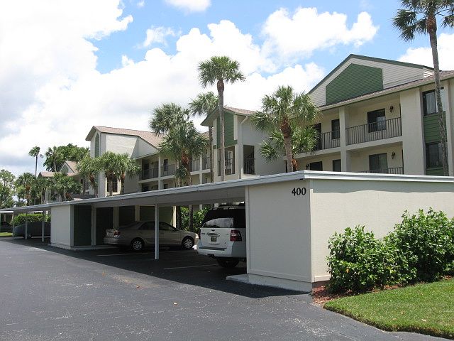 1st image of 400 Fox Haven Dr APT 4202