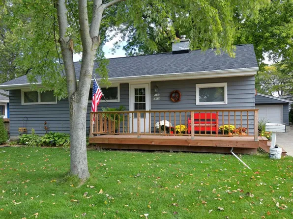 W167N8446 Theodore AVENUE, Menomonee Falls, WI 53051