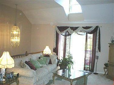 4th image of 23603 Grist Mill Ct #1-4