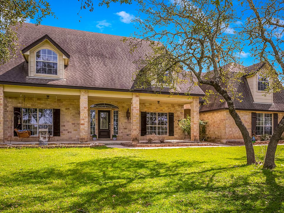 1st image of 105 COUNTRY MEADOW DR