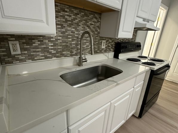 132 Easton Ave #5, Waterbury, CT 06704