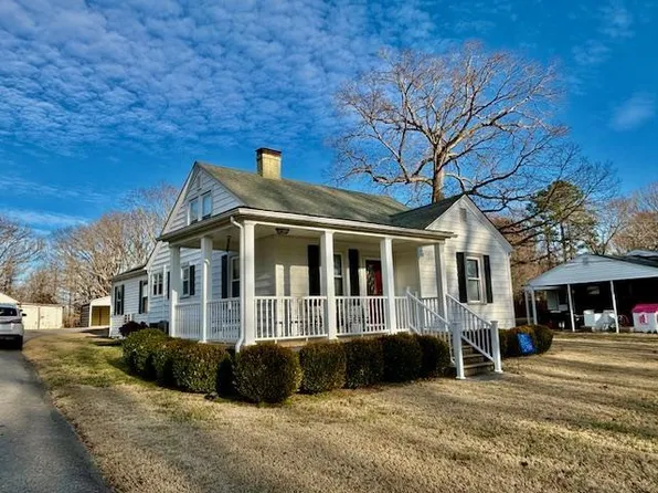 136 Parkway Dr, Danville, VA 24541