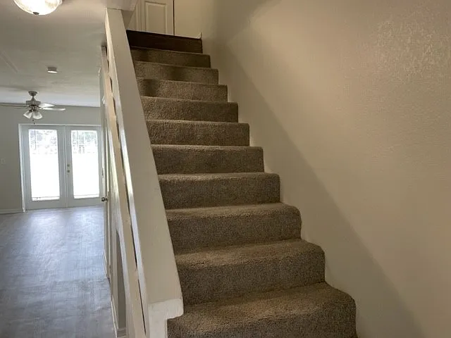 Woodside Villas Apartments — Photo 12