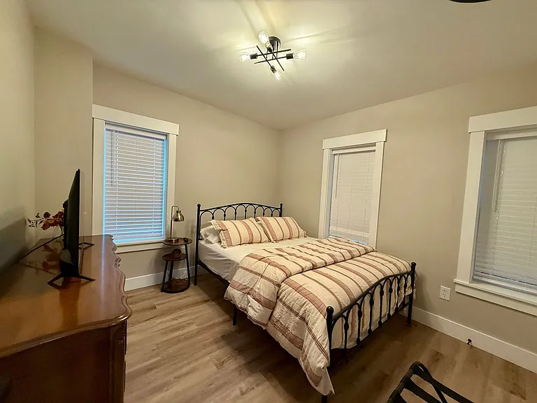 521 Locust St — Photo 20