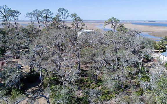2nd image of 412 Hawkins Island Dr