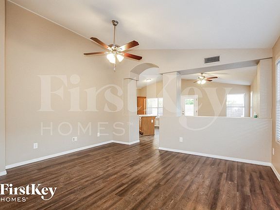 4th image of 3025 W Salter Dr