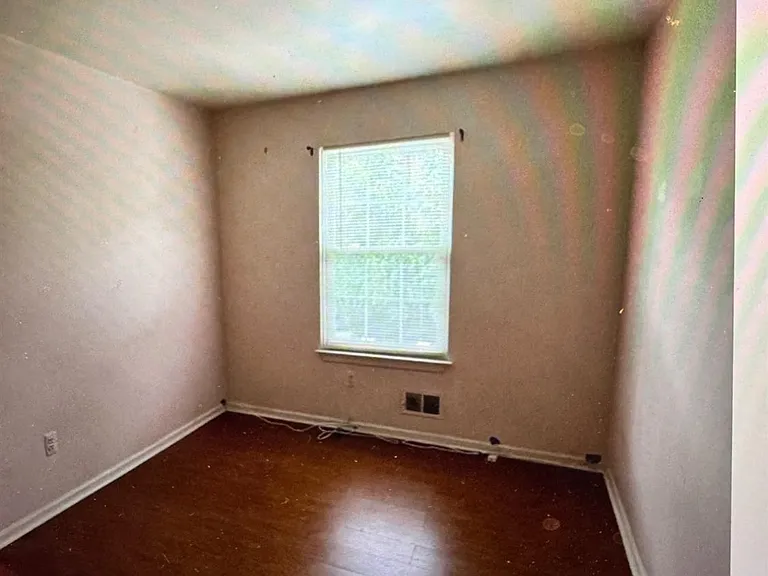 211 Gambocz Ct S — Photo 9