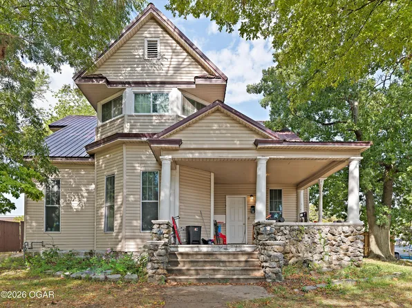 130 N Ball St, Webb City, MO 64870