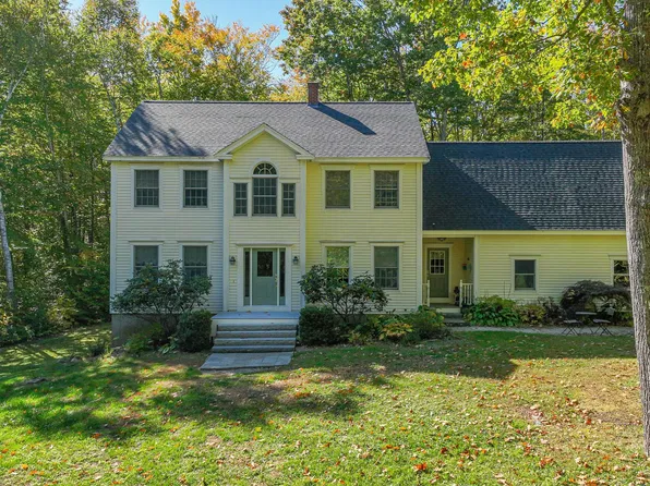 2 Summit Terrace, Falmouth, ME 04105
