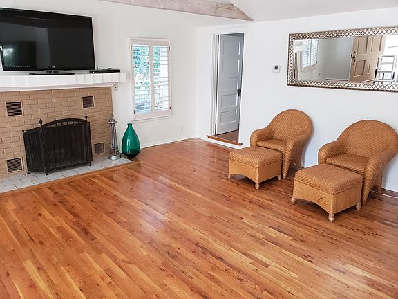Living room with view to the front yard