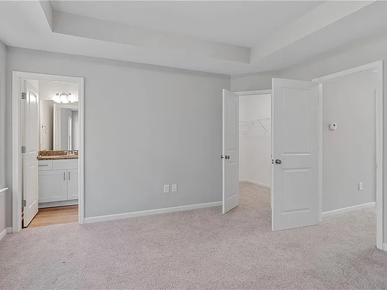 2832 Laurel Ridge Cir — Photo 19