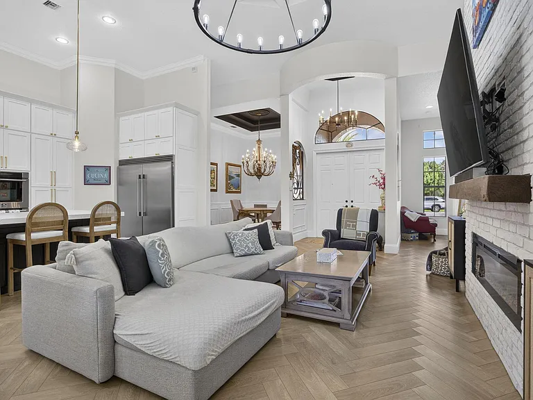 10336 Trianon Pl — Photo 12